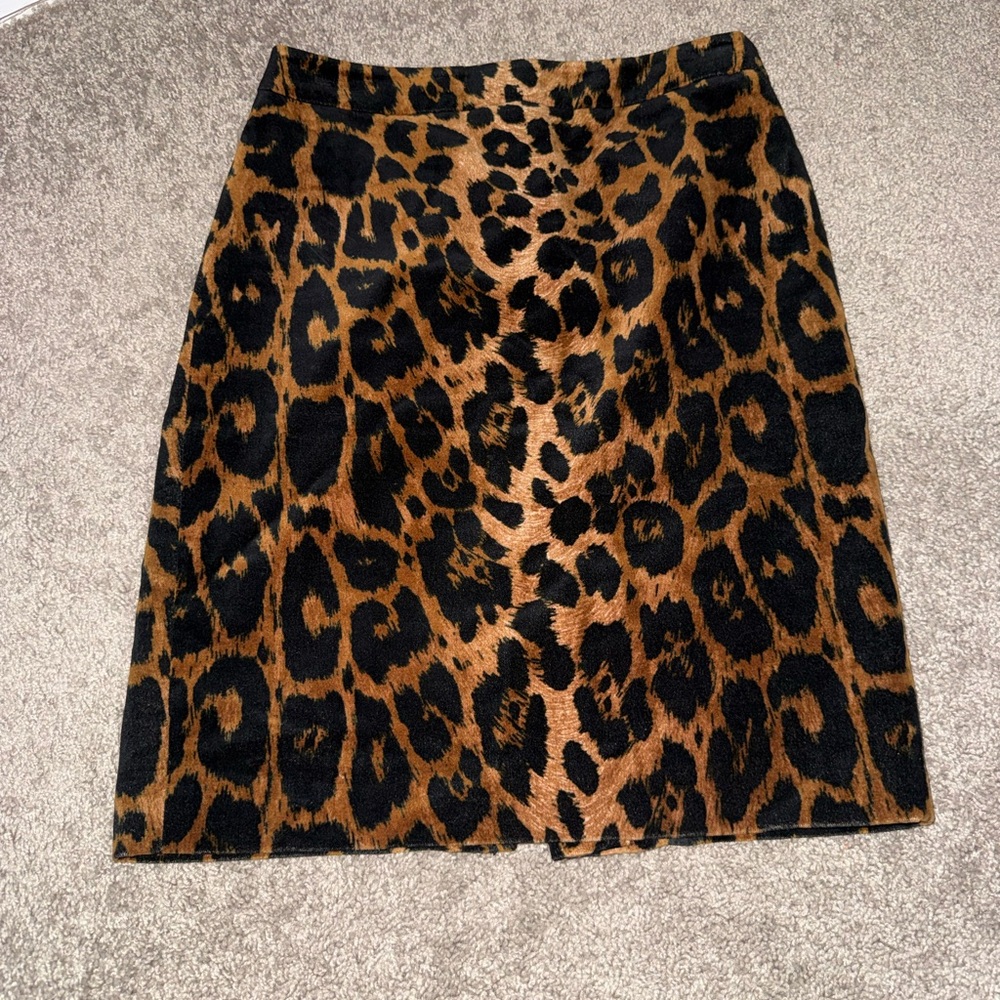 Talbots Leopard Print Women's vibrant  textured knee length Skirt
